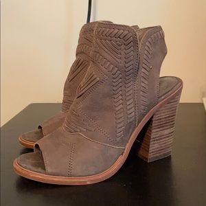 Vince camuto booties